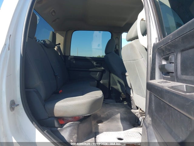 3C6UR4CL0JG104870 RAM 2500 Tradesman  4x2 6'4 Box