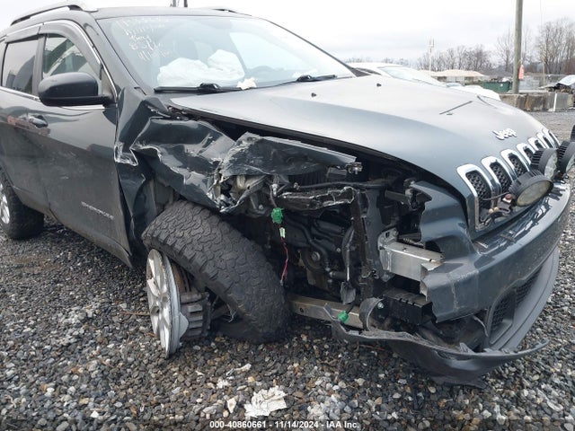 1C4PJMLX2JD580079 Jeep Cherokee Latitude Plus 4x4