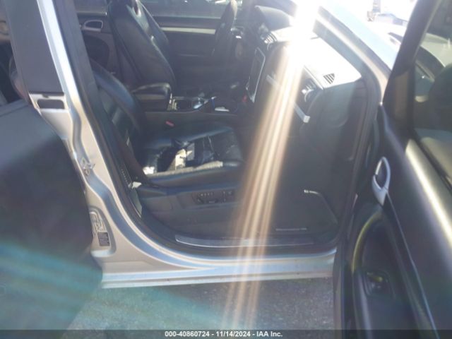 2005 PORSCHE CAYENNE WP1AC29P05LA91184 Photo 4