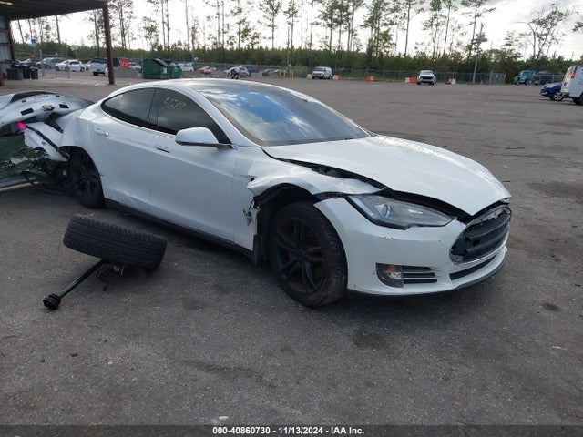 2013 TESLA MODEL S 5YJSA1CN6DFP15679 Photo 0