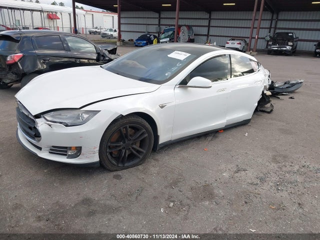 2013 TESLA MODEL S 5YJSA1CN6DFP15679 Photo 1