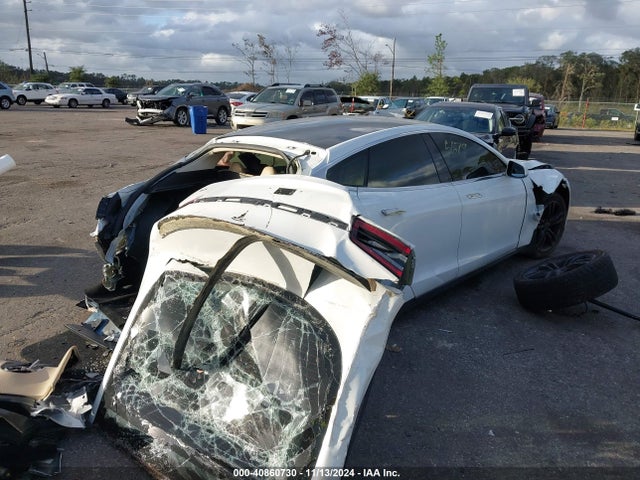 2013 TESLA MODEL S 5YJSA1CN6DFP15679 Photo 3