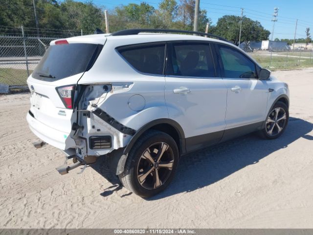 1FMCU0HDXJUB97175 Ford ESCAPE SEL