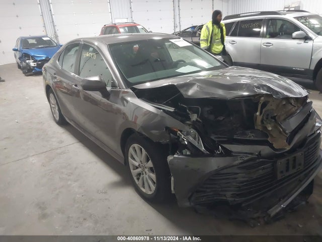 Toyota CAMRY LE 2020 4T1C11AK6LU359426 Image 6