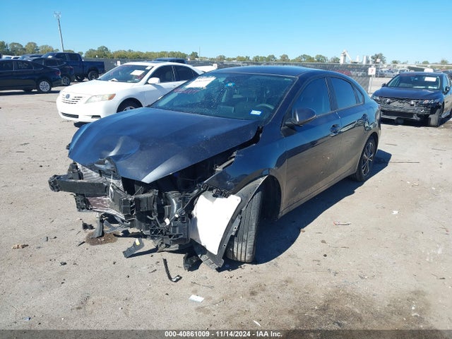 KIA Forte Lxs 2023 3KPF24AD3PE513046 Image 2