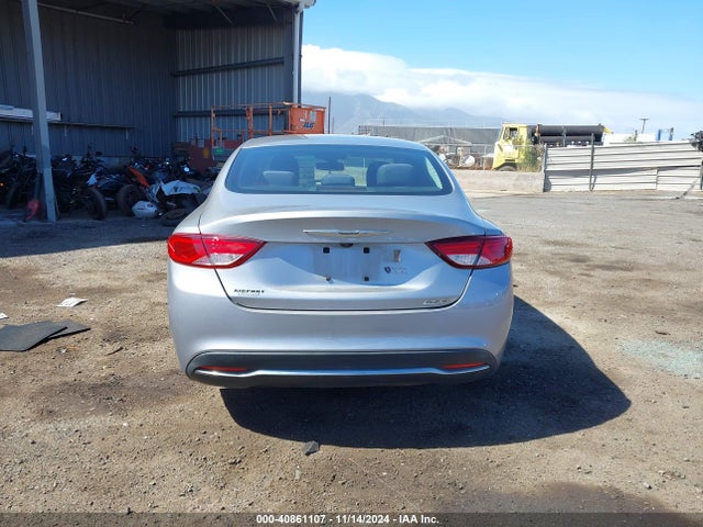 Chrysler 200 Limited 2015 1C3CCCAB7FN748833 Image 16