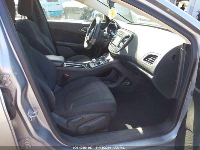 Chrysler 200 Limited 2015 1C3CCCAB7FN748833 Image 5