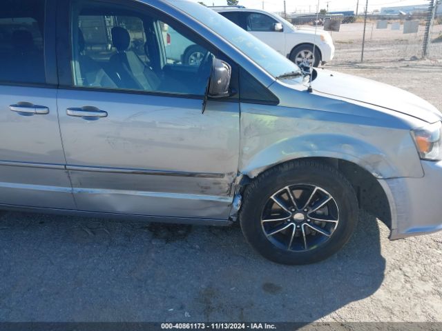 2C4RDGBG3FR586416 Dodge Grand Caravan Se