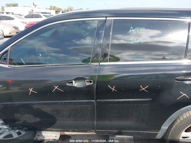 5TDZARFH9FS016239 Toyota Highlander Le