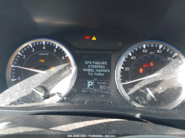 5TDZARFH9FS016239 Toyota Highlander Le