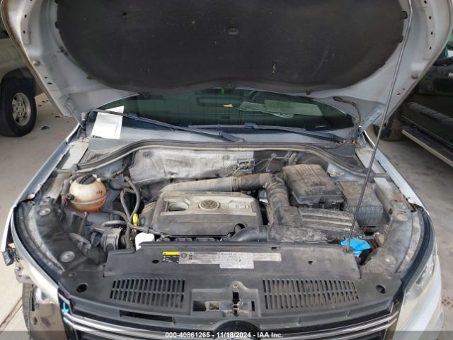 WVGAV7AX4FW607174 Volkswagen TIGUAN SE