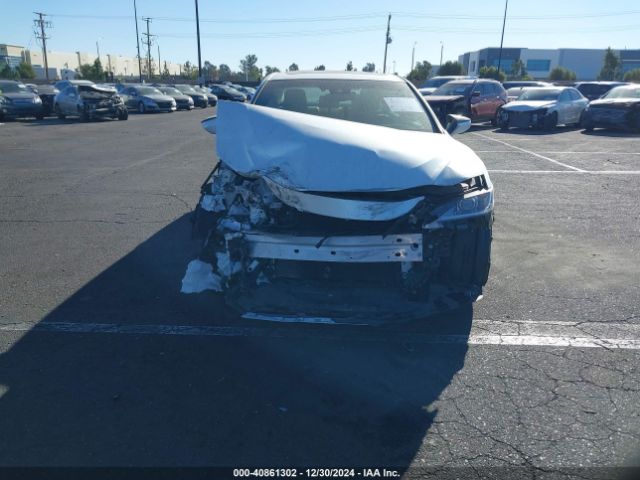 58ADA1C1XNU023556 Lexus ES 300H