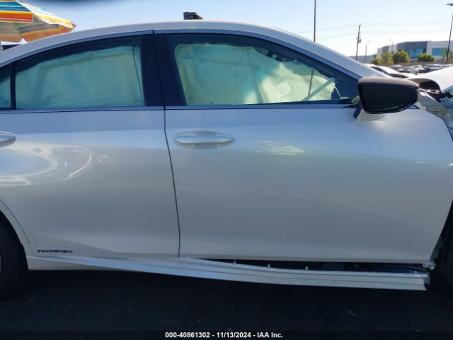 58ADA1C1XNU023556 Lexus ES 300H