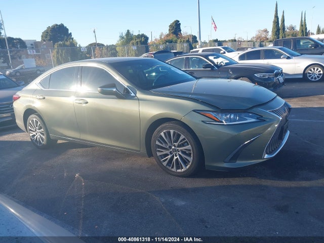 58AD11D12MU004366 Lexus ES 250