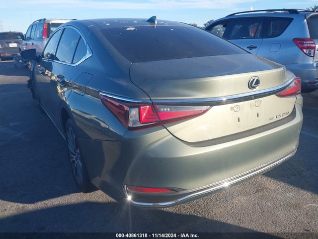 58AD11D12MU004366 Lexus ES 250