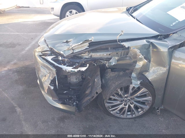 58AD11D12MU004366 Lexus ES 250