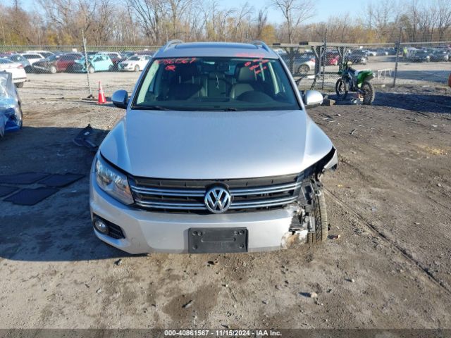 WVGAV7AX1FW502320 Volkswagen TIGUAN SE