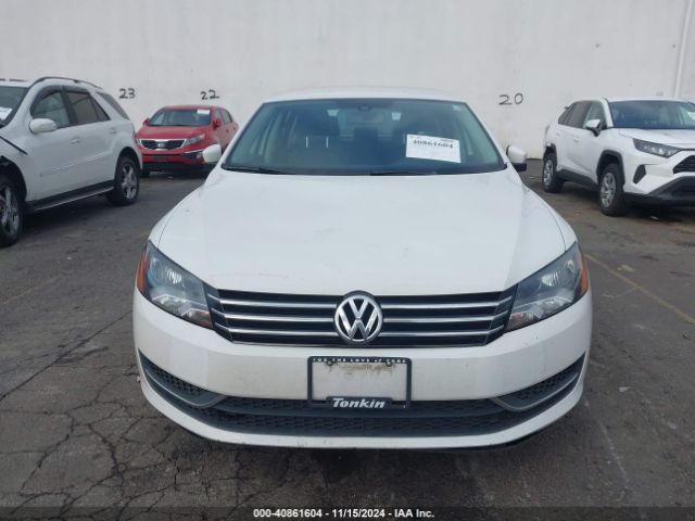 1VWAT7A3XFC056142 Volkswagen Passat 1.8t Wolfsburg Edition
