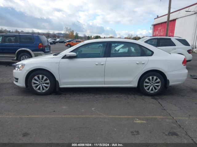1VWAT7A3XFC056142 Volkswagen Passat 1.8t Wolfsburg Edition