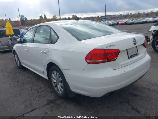 1VWAT7A3XFC056142 Volkswagen Passat 1.8t Wolfsburg Edition