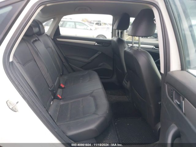 1VWAT7A3XFC056142 Volkswagen Passat 1.8t Wolfsburg Edition