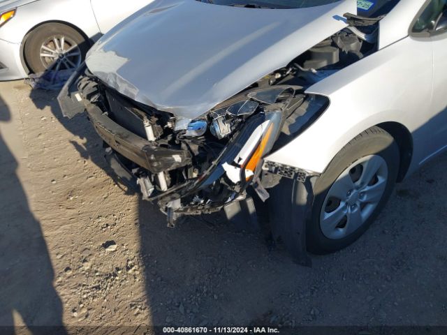 3KPFL4A78JE212710 KIA FORTE LX