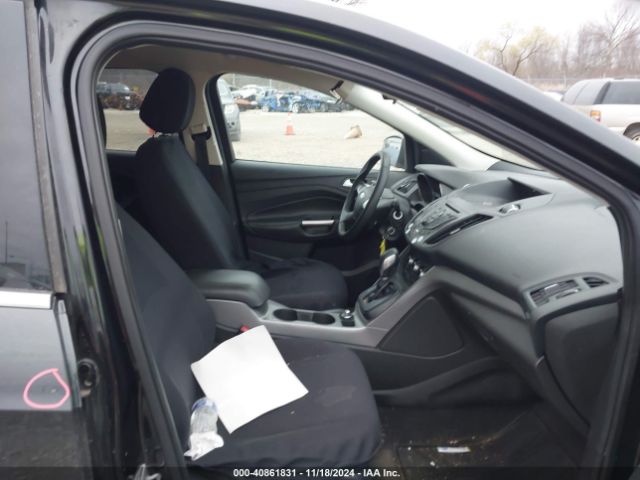 1FMCU9GX5EUC60737 Ford ESCAPE SE