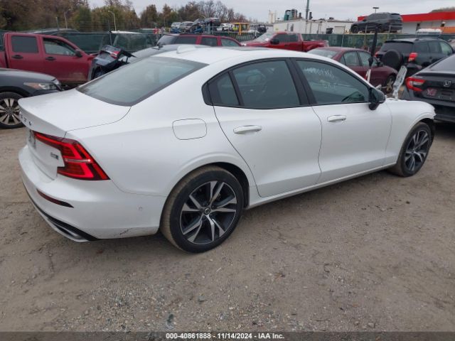 7JRL12TM4NG192138 Volvo S60 B5 R-design