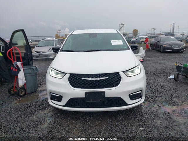 Chrysler Pacifica Hybrid Select 2024 2C4RC1S70RR153561 Image 13
