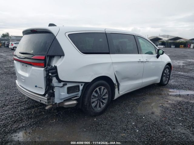 2024 CHRYSLER PACIFICA HYBRID 2C4RC1S70RR153561 Photo 3