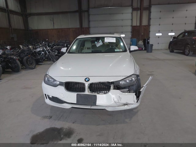 BMW 320i Xdrive 2014 WBA3C3C54EF986924 Image 17