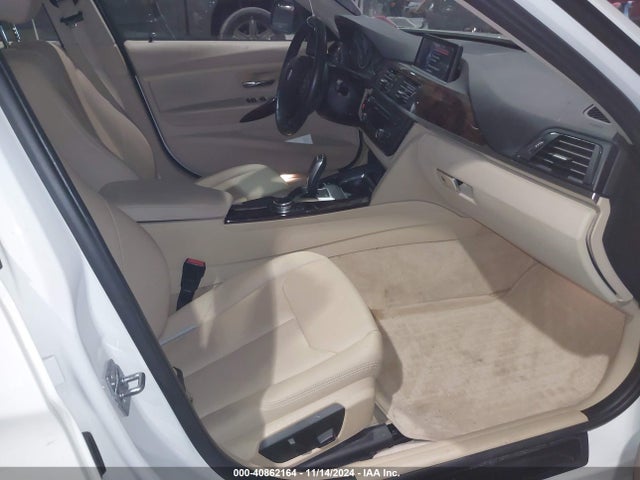 BMW 320i Xdrive 2014 WBA3C3C54EF986924 Image 5