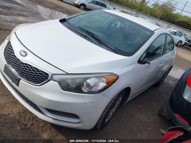 KIA FORTE LX 2015 KNAFX4A62F5399891 Image 2