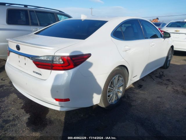 JTHBW1GG3G2120596 Lexus ES 300H