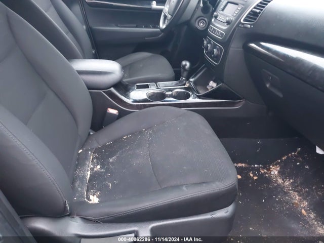 KIA Sorento Lx V6 2015 5XYKTDA79FG607987 Image 5