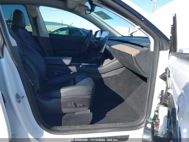2021 TESLA MODEL Y 5YJYGDEE8MF271017 Photo 4