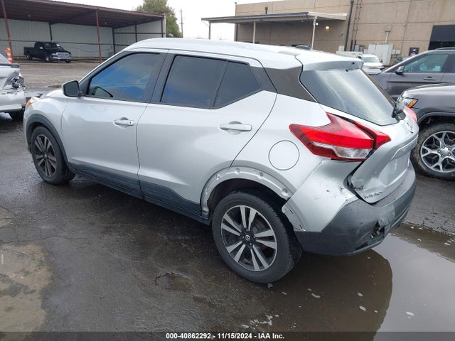 3N1CP5CU6KL551840 Nissan KICKS SV