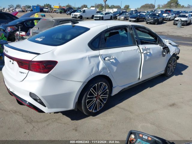 3KPF44AC4NE493100 KIA FORTE GT