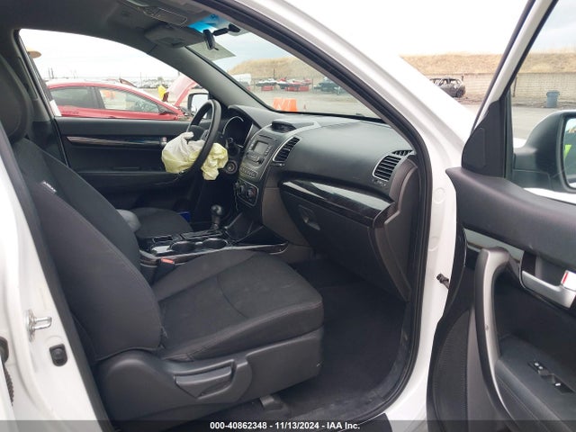 KIA SORENTO LX 2015 5XYKT3A62FG630495 Image 5