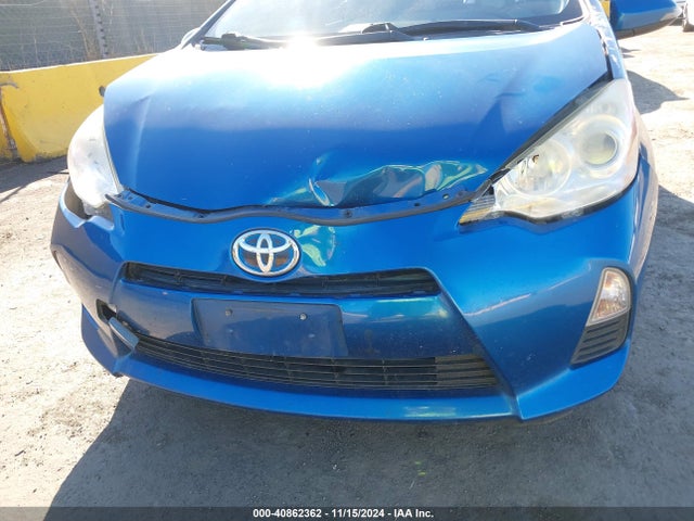 JTDKDTB3XE1571082 Toyota Prius C One