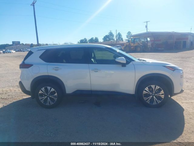 5N1AT3BA9MC787369 Nissan Rogue Sv Fwd