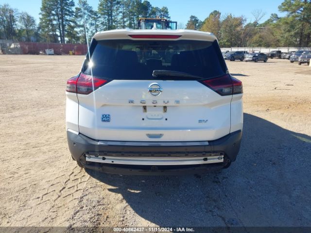 5N1AT3BA9MC787369 Nissan Rogue Sv Fwd