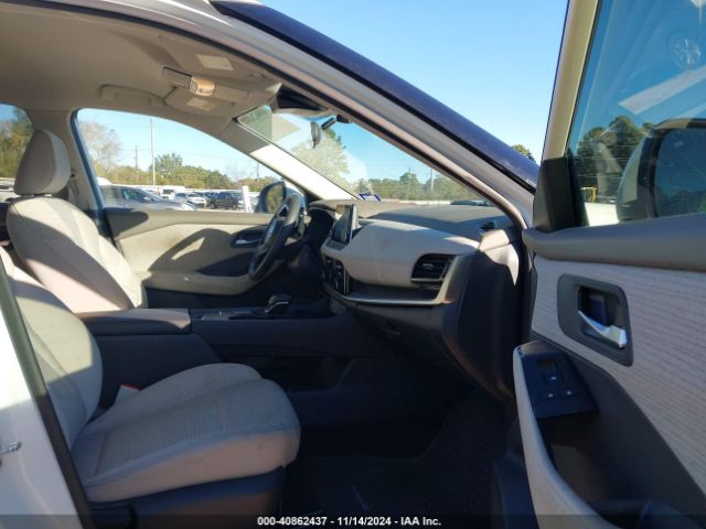 5N1AT3BA9MC787369 Nissan Rogue Sv Fwd
