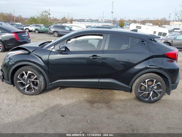 NMTKHMBX8NR145826 Toyota C-HR XLE