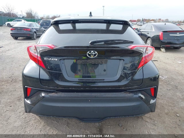 NMTKHMBX8NR145826 Toyota C-HR XLE