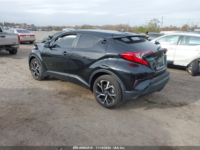 NMTKHMBX8NR145826 Toyota C-HR XLE