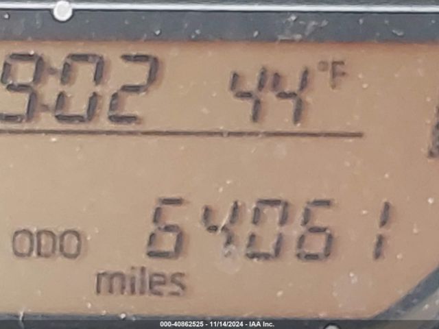 VNKJTUD34FA028823 Toyota YARIS L