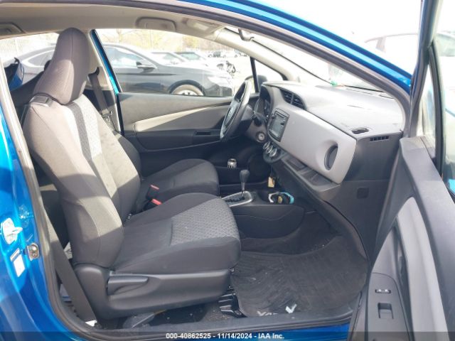 VNKJTUD34FA028823 Toyota YARIS L