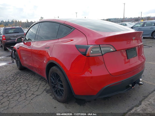 2021 TESLA MODEL Y 5YJYGAEE4MF200475 Photo 2
