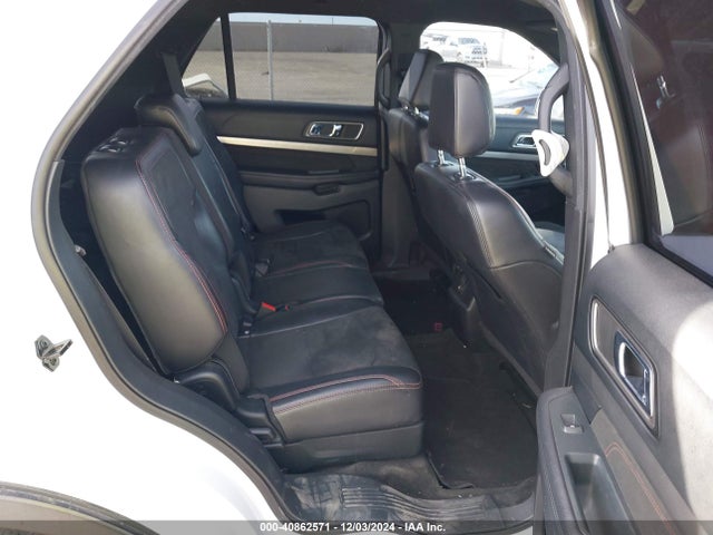 Ford EXPLORER XLT 2018 1FM5K7D86JGA68574 Image 8